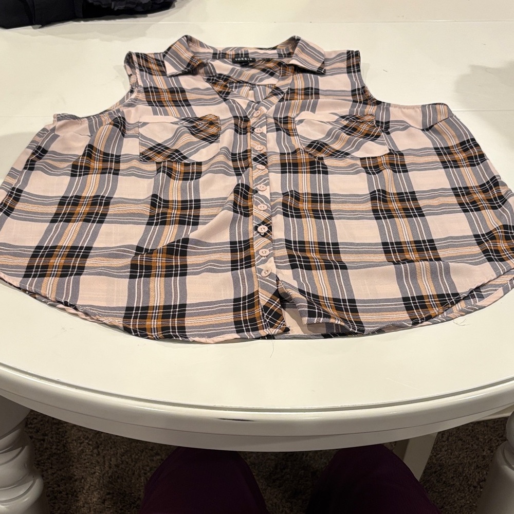 Torrid Sleeveless Button-Up Plaid Shirt